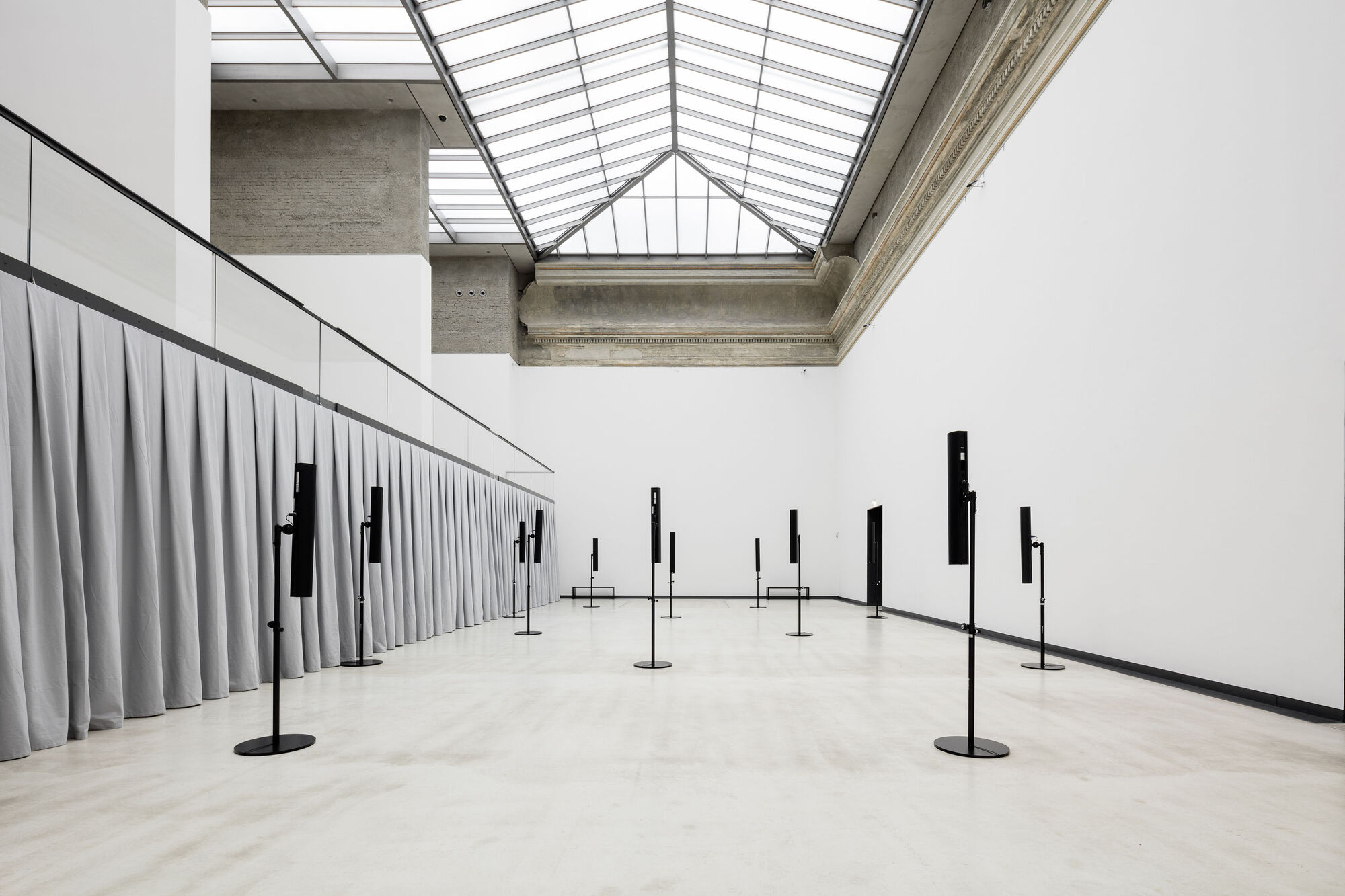 Susan Philipsz. Separated Strings