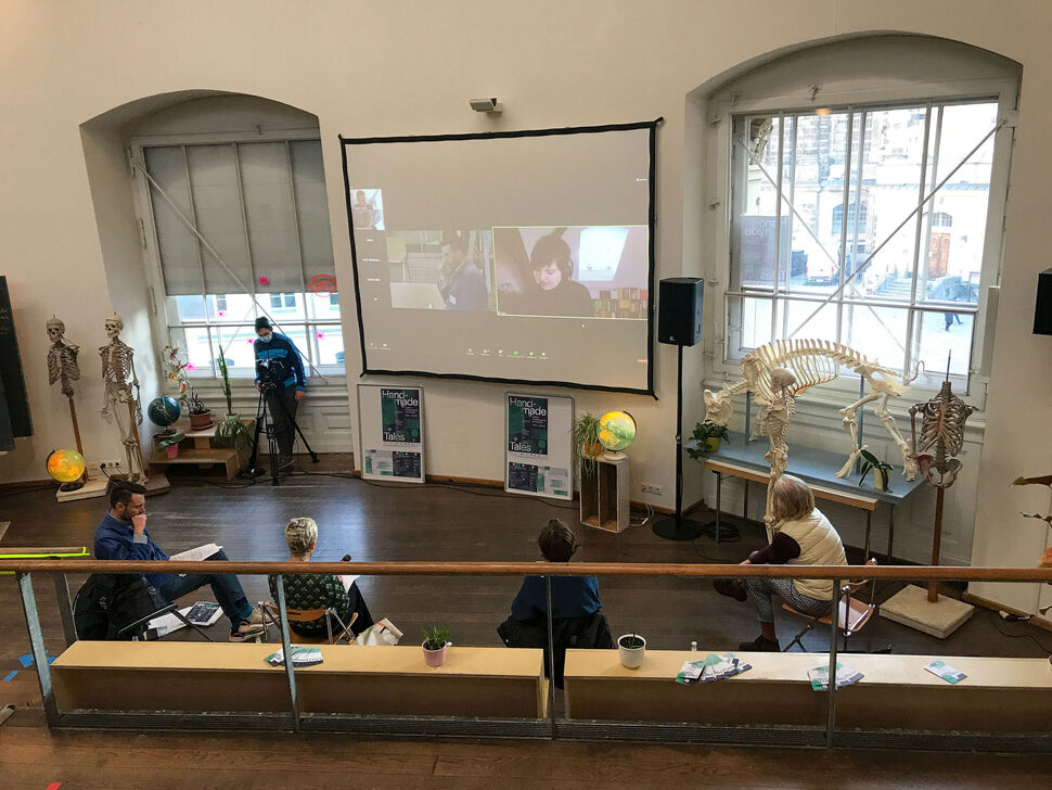 Foto mit Thomas Geisler, Cornelia Renz, Elise Beutner, Prof. Barbara Wille for Screen mit zugeschalteten Vortragenden