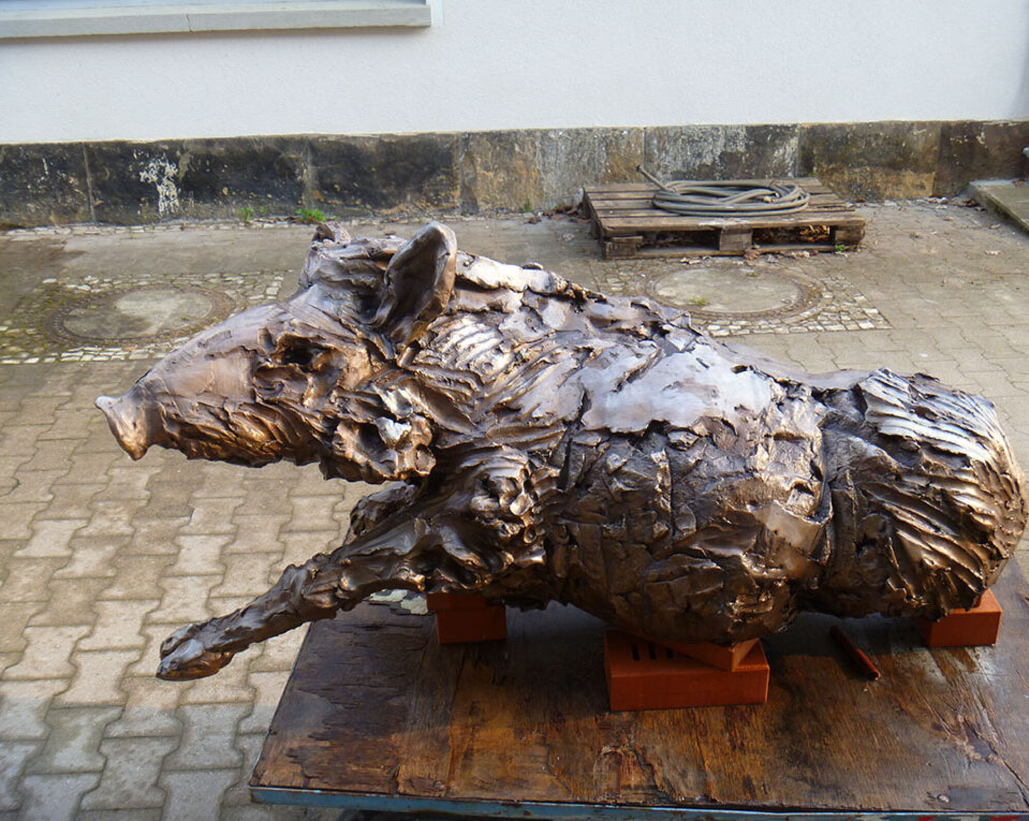 Bronzeguss. Wildschwein. 