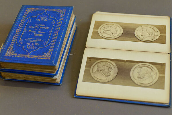 Plastische Meisterwerke der Königlichen Museen zu Dresden. B: Rietschel-Museum Plastische Meisterwerke der Königlichen Museen zu Dresden. B: Rietschel-Museum