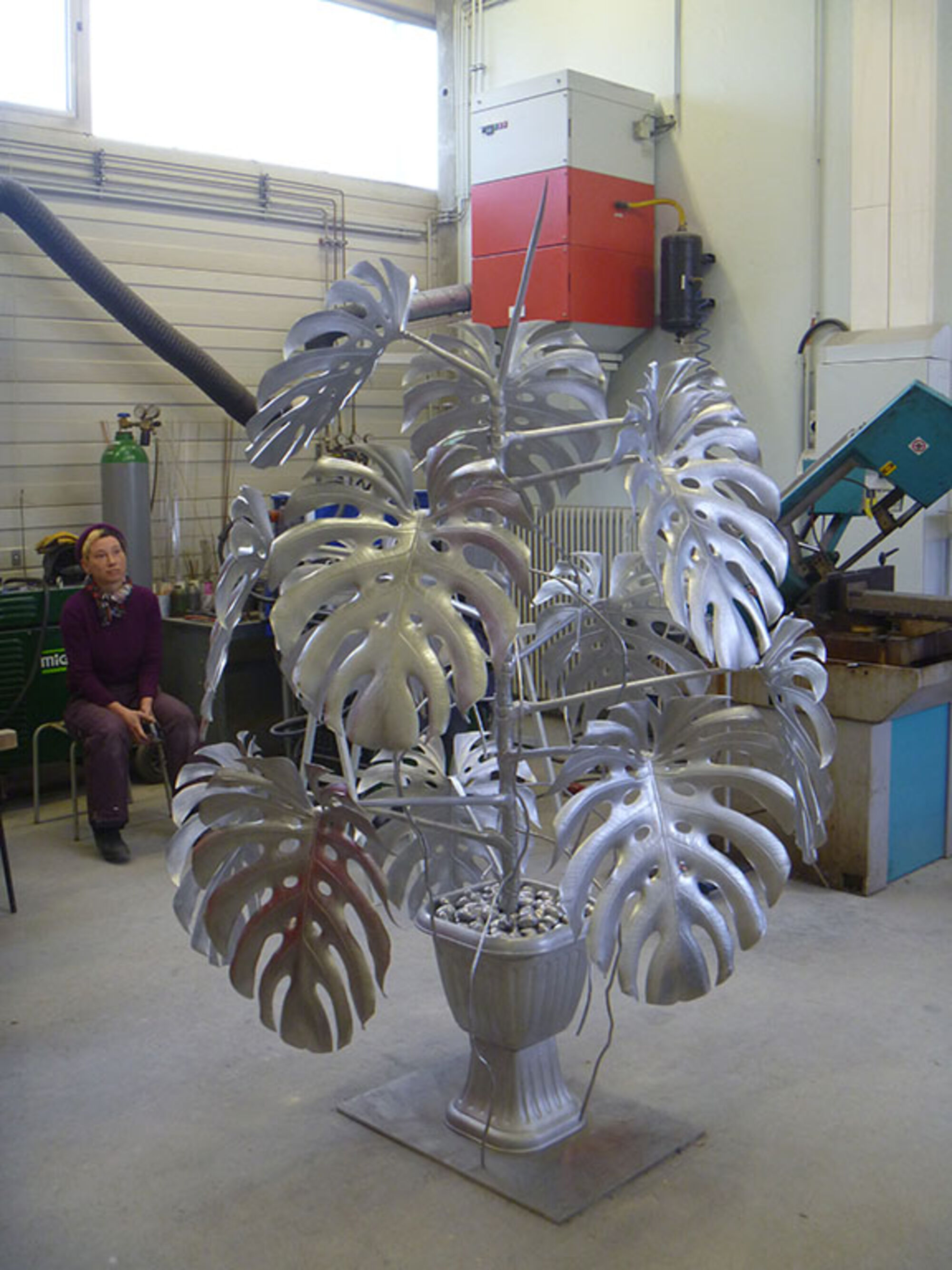 Aluminiumguss. Zimmerpflanze.