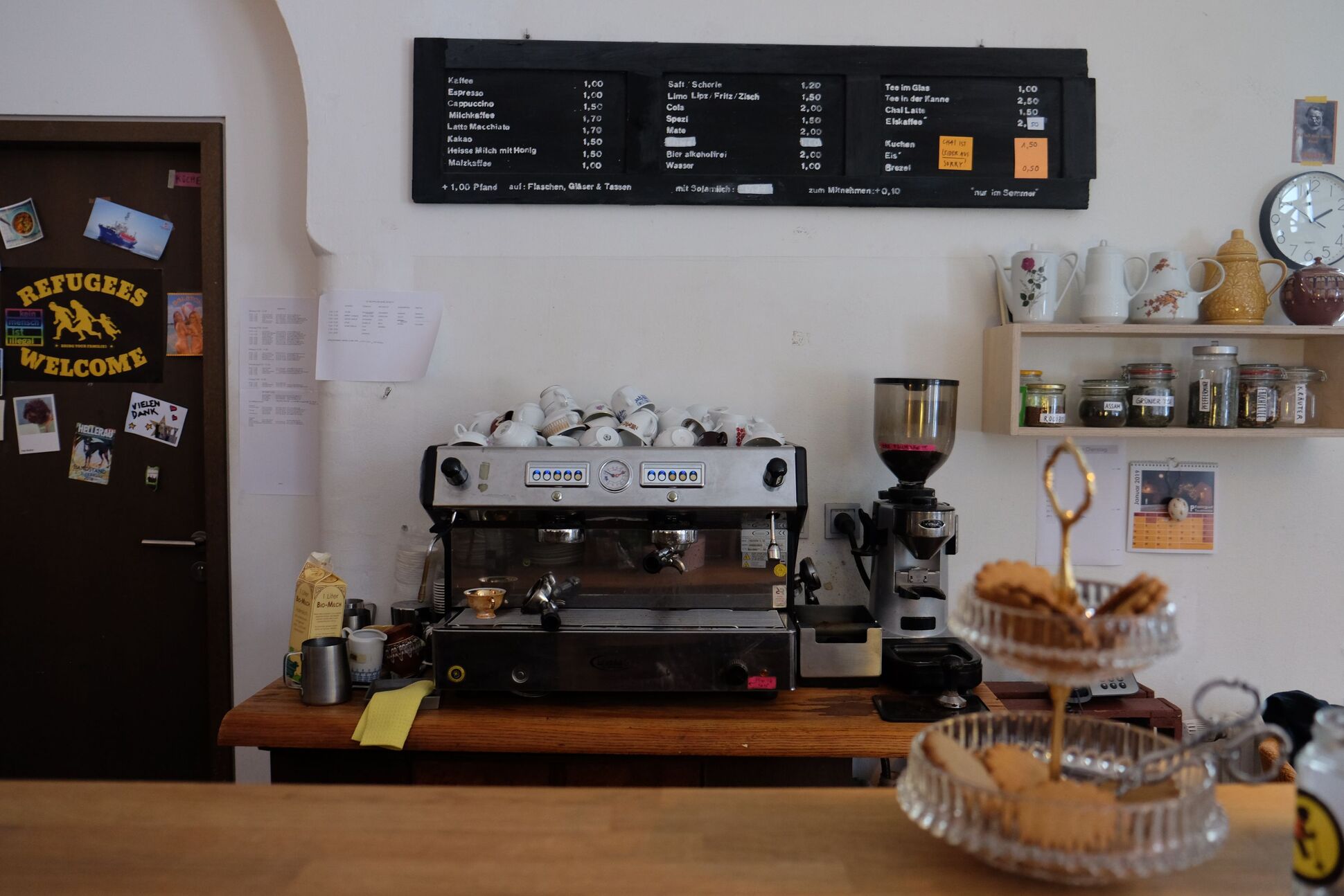 Der Innenraum des Cafés OHA. Der Innenraum des Cafés OHA.