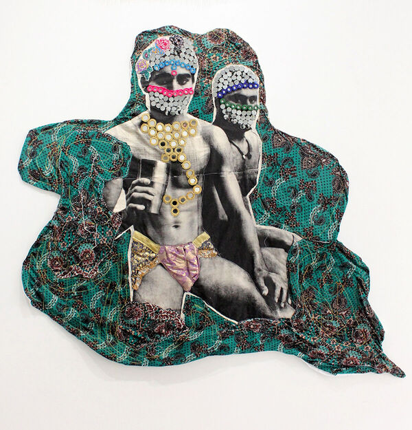 [Translate to Englisch:] Screen print on muslin, printed polyester fabric, gold metalic fabric, embroidery, applique and quilting, 2018, 60X72 inches.