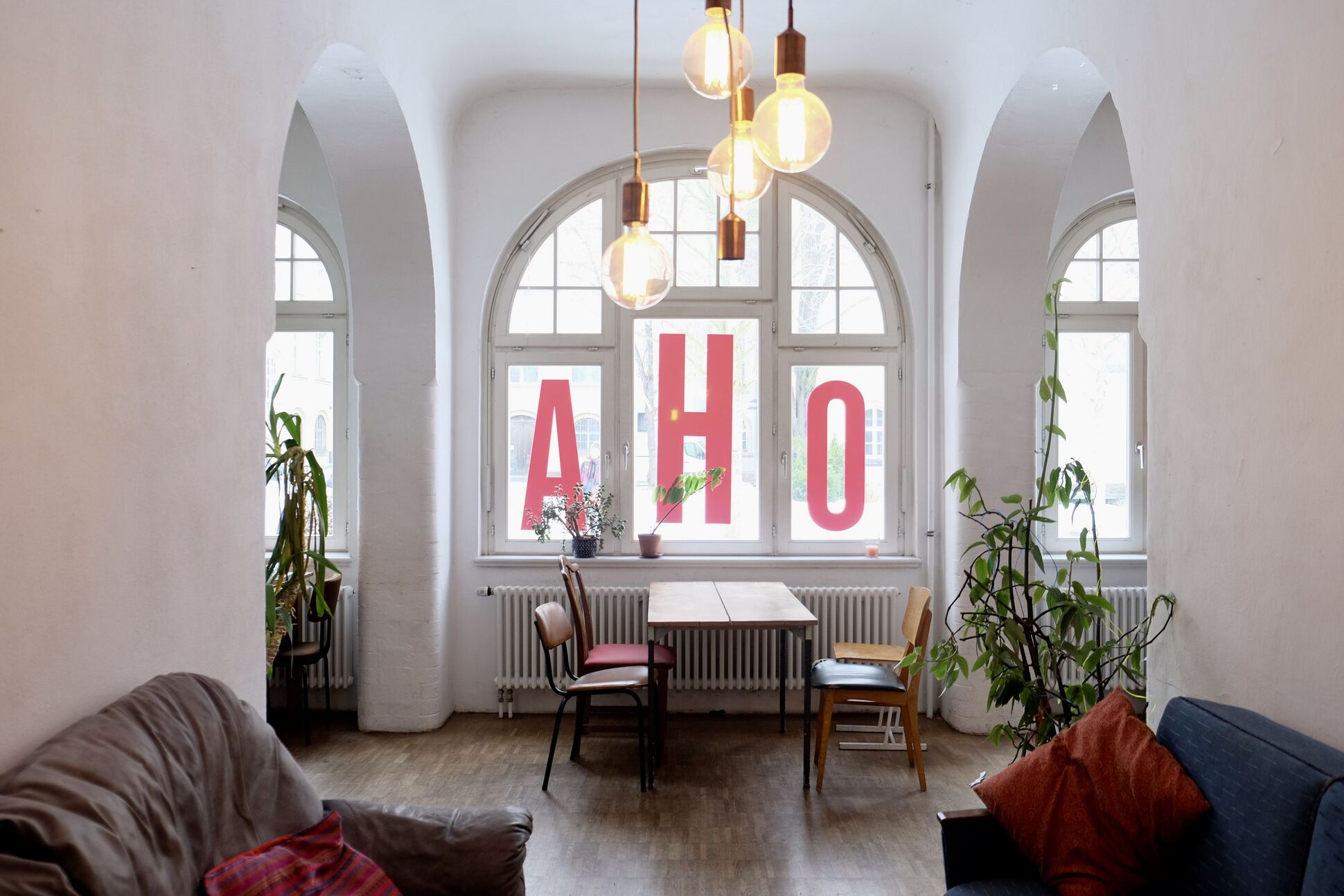 Der Innenraum des Cafés OHA. Der Innenraum des Cafés OHA.