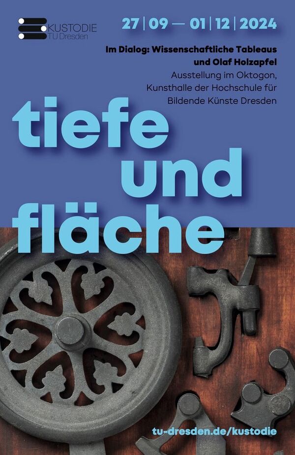 Plakat zur Ausstellung Tiefe und Fläche, blaue Schrift auf