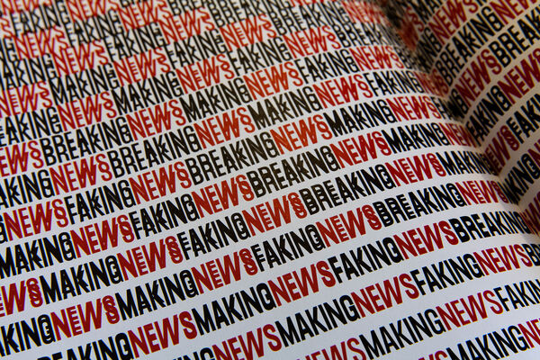 Breaking news, making news, faking news