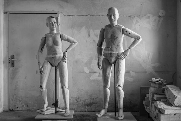 Künstlerpuppen Fotografie 2er Künstlerpuppen schwarz/weiß