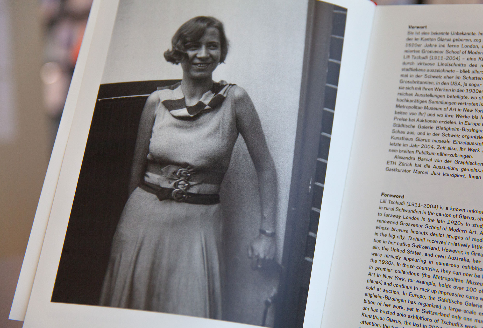 Detail einer Abbildung aus dem Buch "Lili Tschudi". Portraitfotografie von Lili Tschudi.