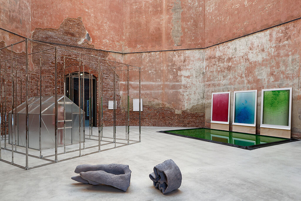 [Translate to English:] Existenz Spuren © Andreas Seeliger | Ausstellungsansicht