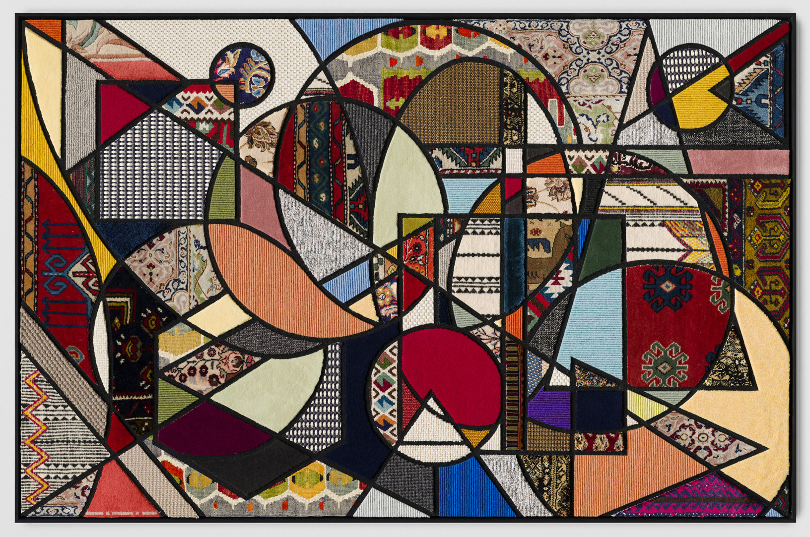 Kunstwerk von Nevin Aladag. Bunter Teppich.