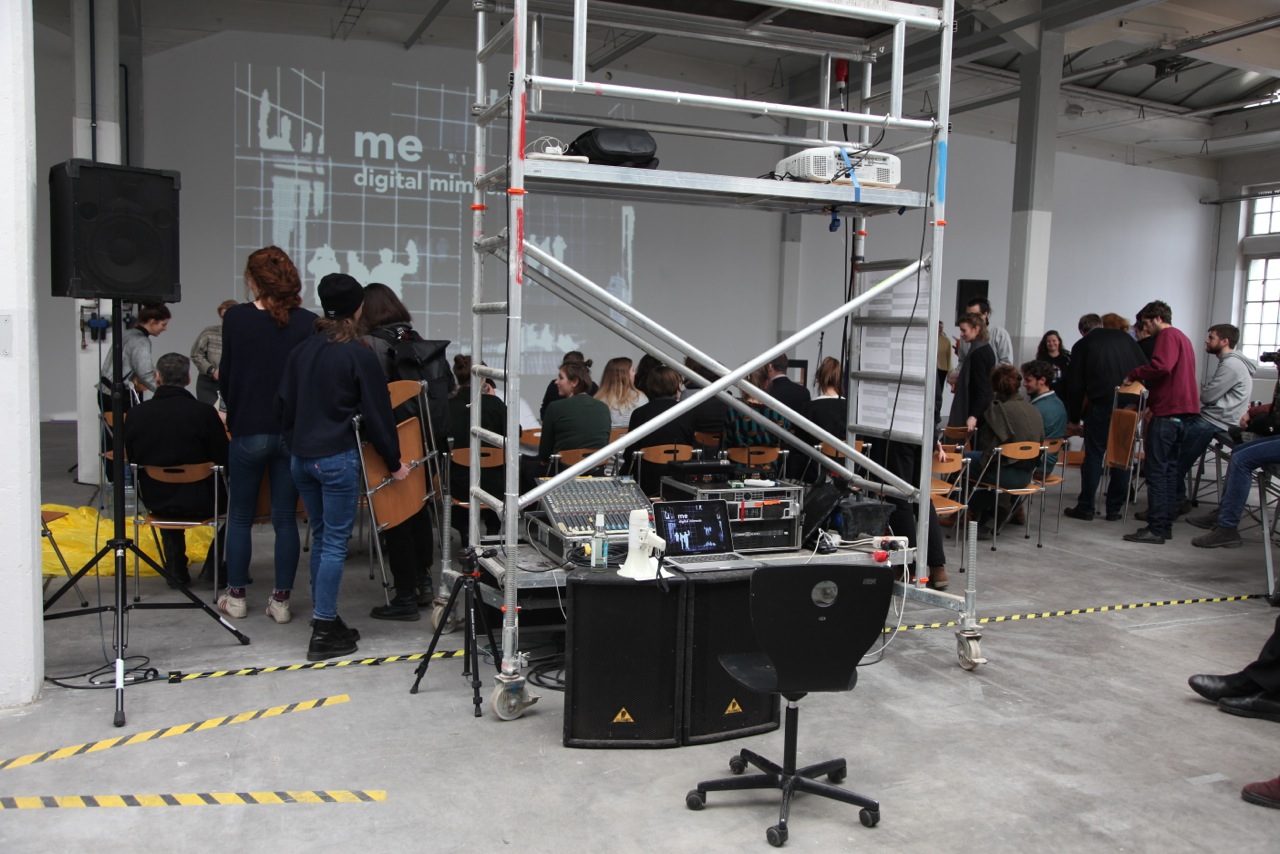 Publikum bei einem Vortrag.