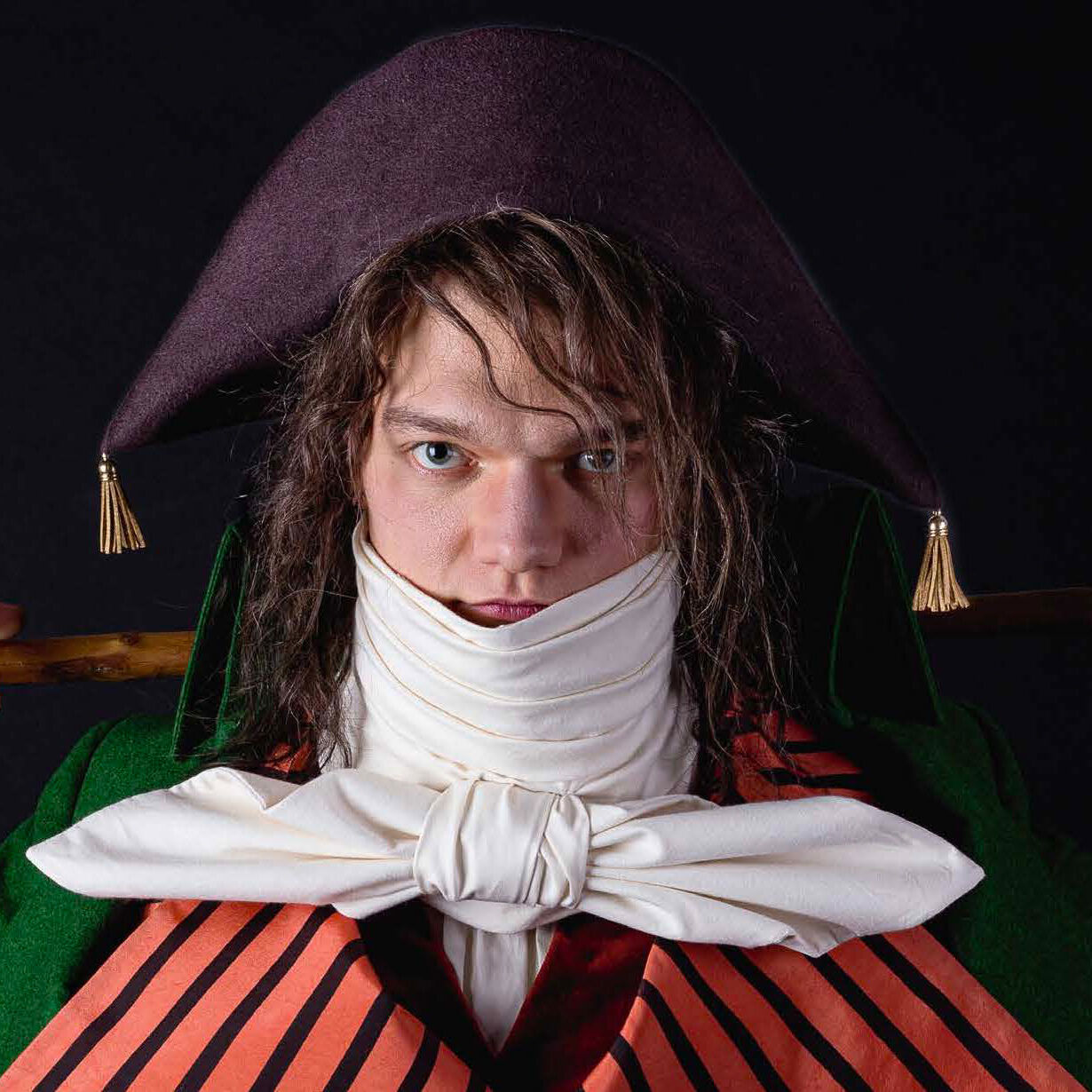 [Translate to English:] Zeitsprünge XII | Foto: Hermann Lochmann Mann in Kostüm