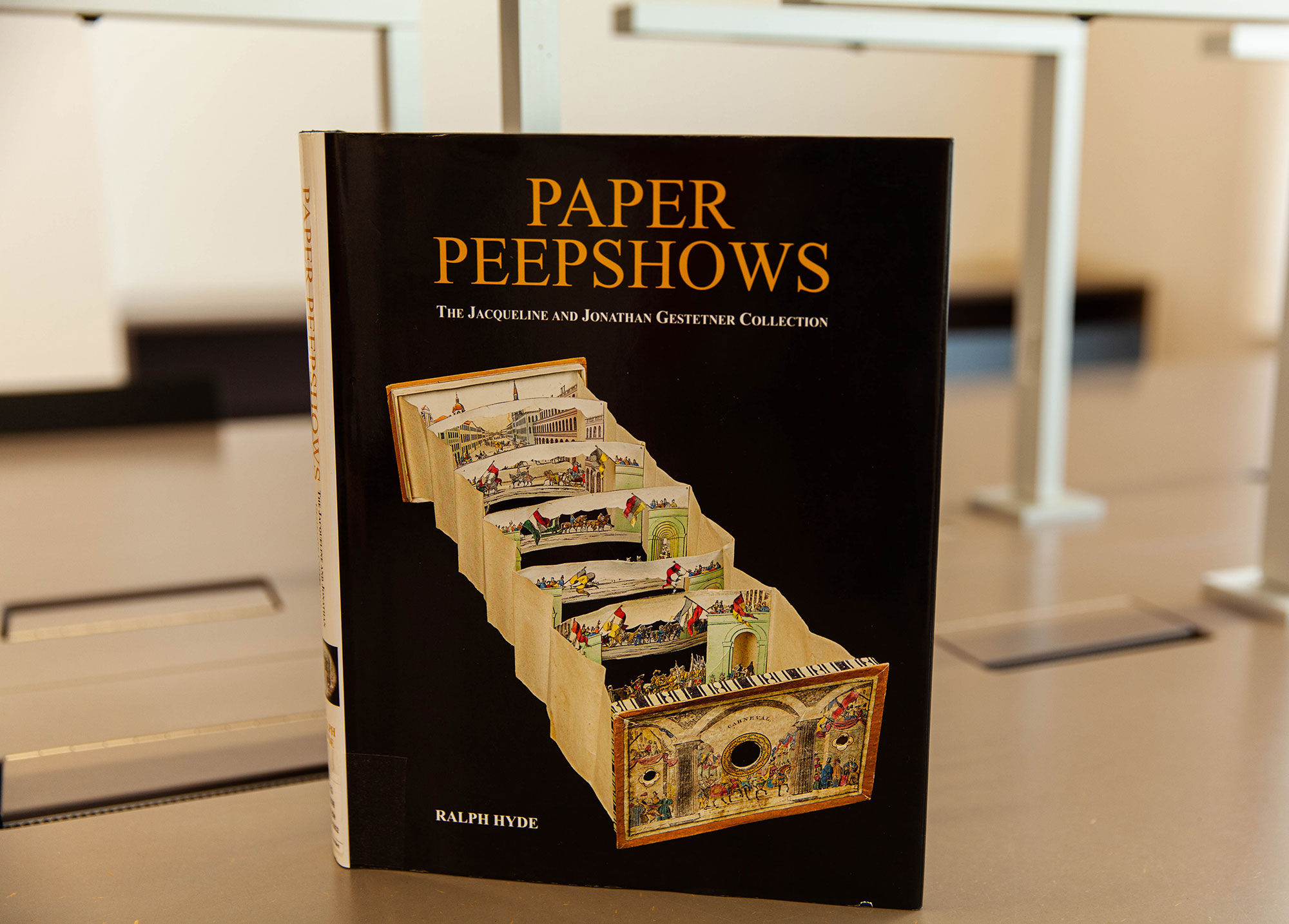 Ansicht des Buchs "Paper Peepshows"